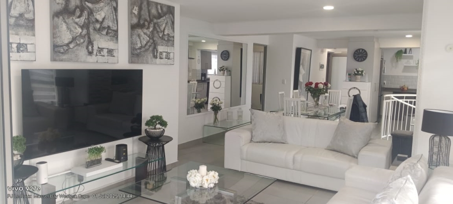 2 Bedroom Property for Sale in Island View Western Cape
